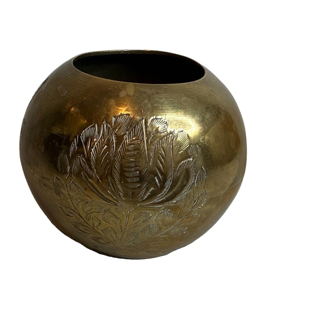 Vintage Round Brass Etched Bowl ball-shaped pot style vase